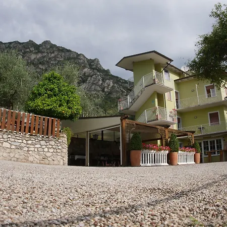 فندق Casa Piantoni ليمونِ سول غاردا